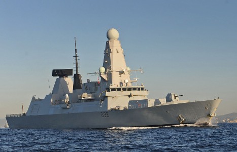 Daring deploys to Gulf